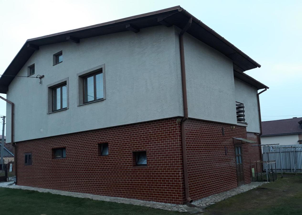 Bed and Breakfast U Katky Vrbov Exterior foto